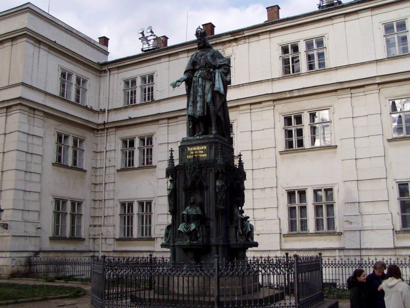Pomník krále a císaře Karla IV.