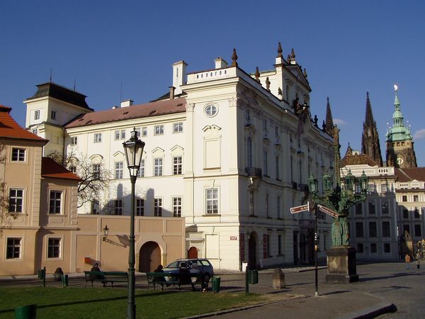 Palác Arcibiskupský (Wirchův)