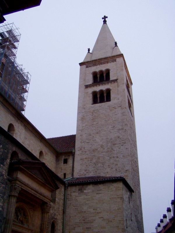 Kostel Sv. Jiří s klášterem